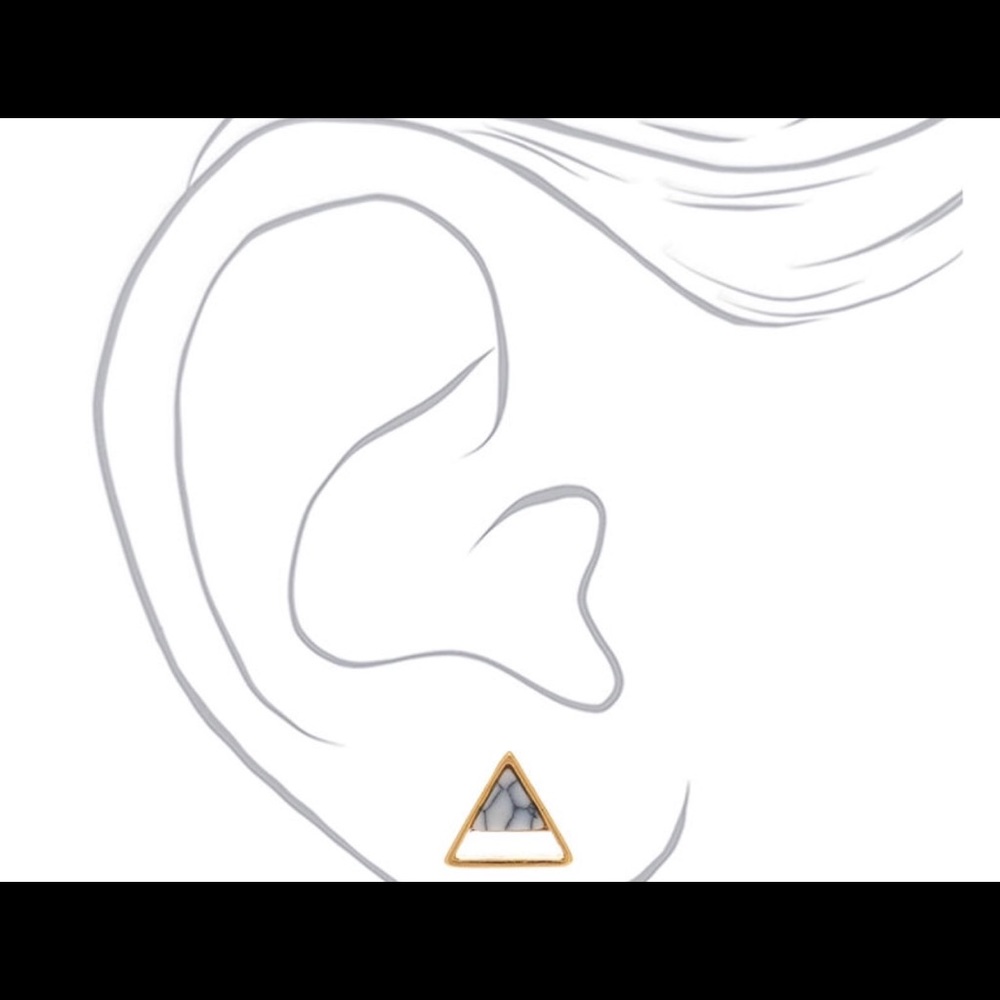 18kt gold plated marbled triangle stud earrings